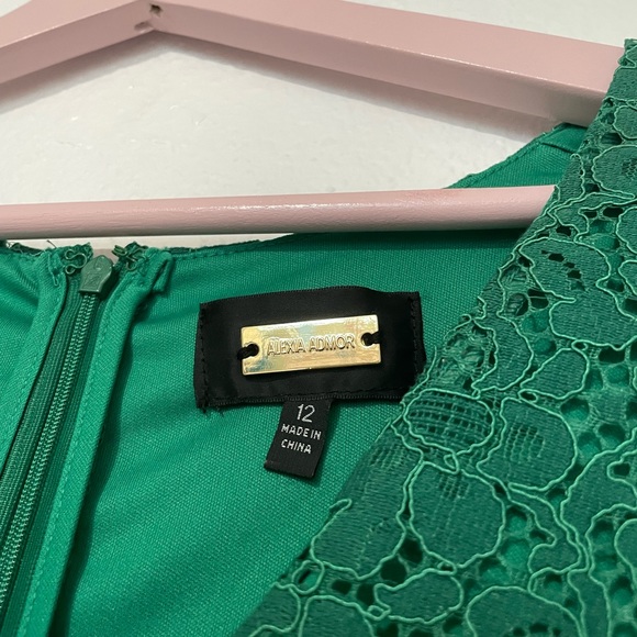 Alexia Admor Green Lace Dress - size 12 - Picture 2 of 4